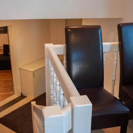 Avenzio Appartement *