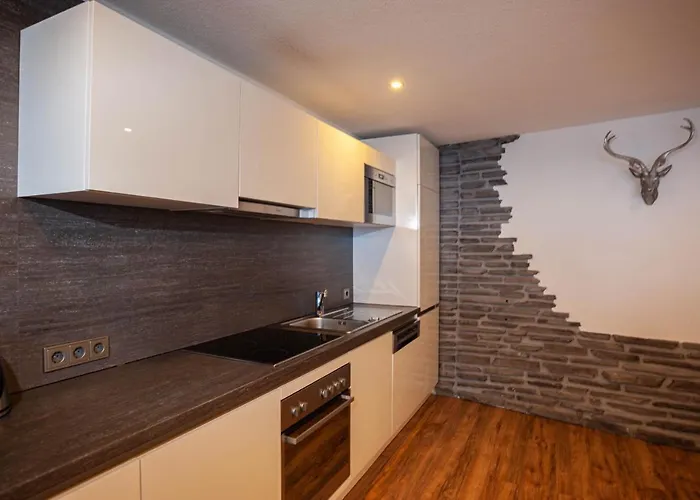 Avenzio Apartamento *