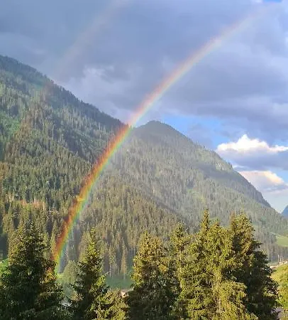 Avenzio Appartement *